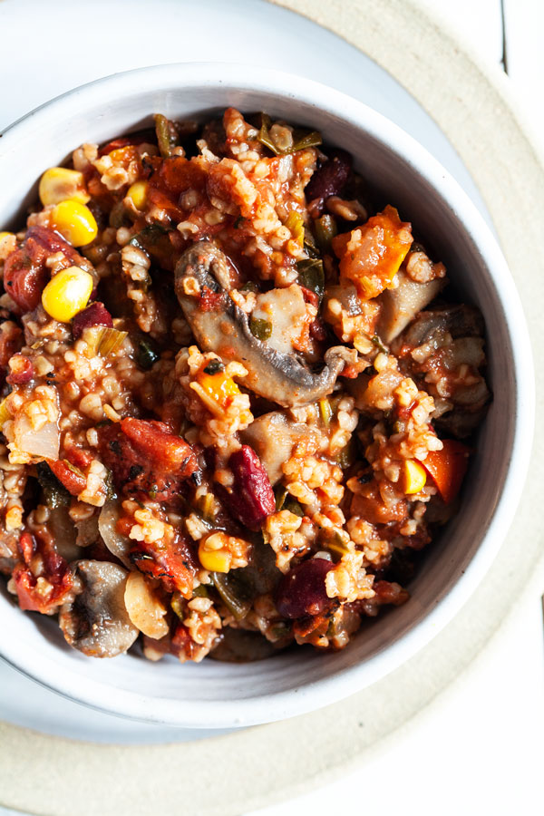 Hearty Vegan Mushroom, Bulgur, & Bean Chili | The Full Helping