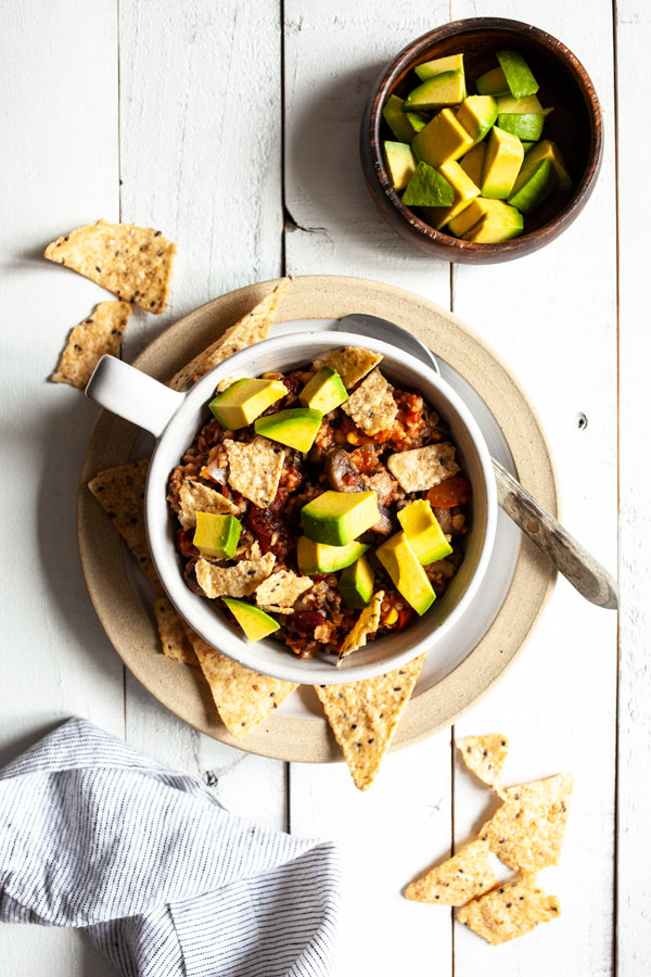 Hearty Vegan Mushroom, Bulgur, & Bean Chili | The Full Helping